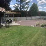 - Les Épesses